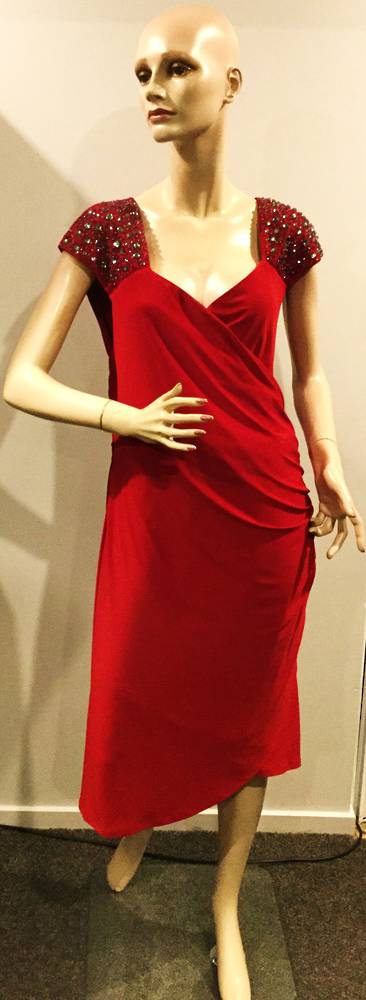 Rouched dress with "V" neck - size 22 and 24 only